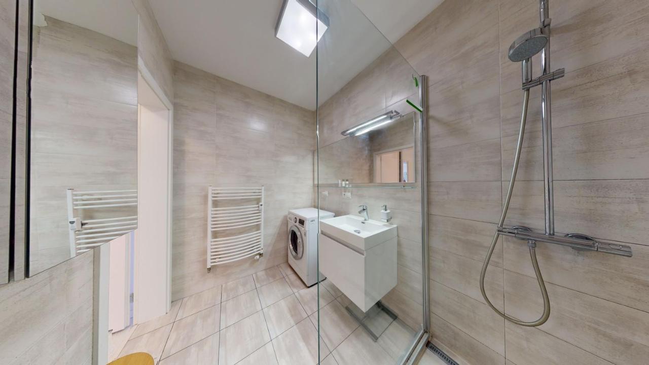Bibi Centroom Apartment Piest'any Eksteriør billede
