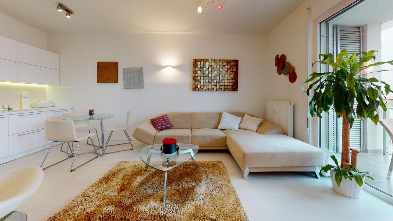 Bibi Centroom Apartment Piest'any Eksteriør billede