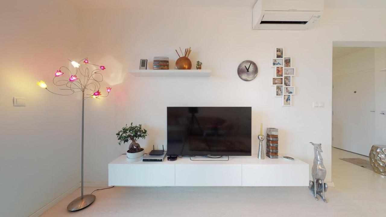 Bibi Centroom Apartment Piest'any Eksteriør billede